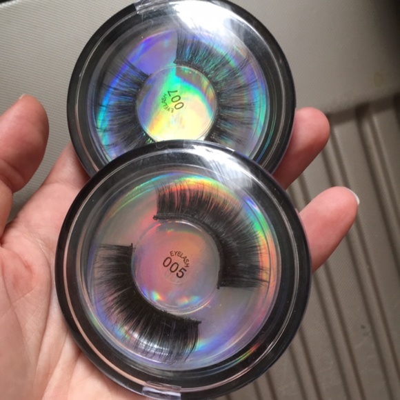 False 3D Silk Mink Super Long Eyelashes In A Box - Picture 9 of 9